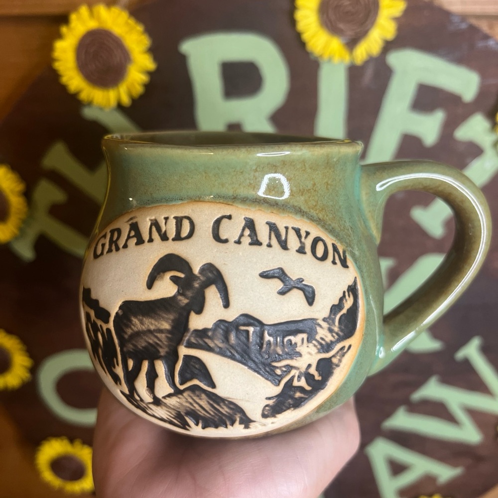 GRAND CANYON Coffee Mug Stoneware Texture Dipped Green Pottery Souvenir Park